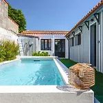 Maison 4 Avec Piscine Holiday home Le Chateau-d'Oleron