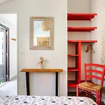 Maison 4 Avec Piscine Holiday home *