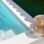 Maison 4 Avec Piscine Holiday home