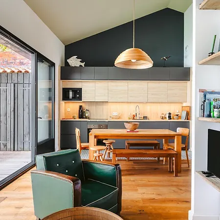 Maison 4 Avec Piscine Vakantiehuis *