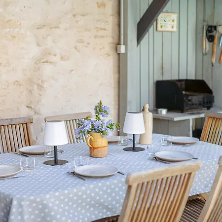 Maison 4 Avec Piscine Nyaraló Le Château-dʼOléron
